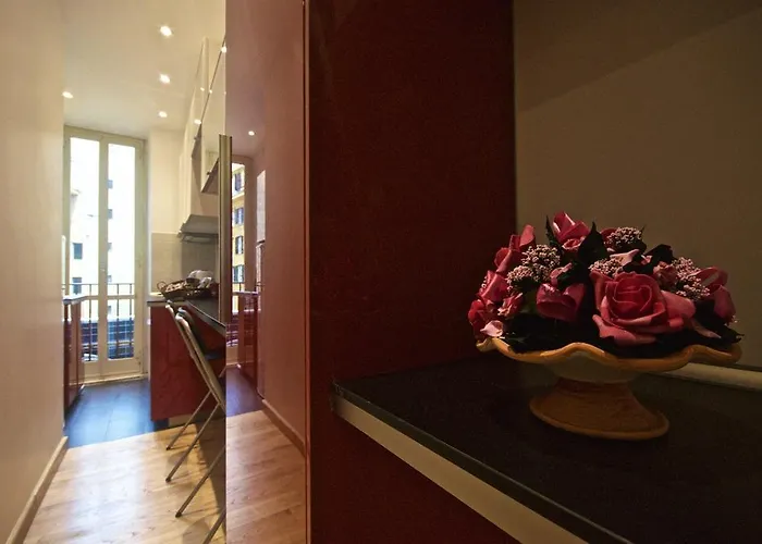 Piramide House רומא